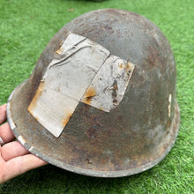 Lade das Bild in den Galerie-Viewer, Genuine British Army Mk4 Combat Turtle Helmet &amp; Liner - Untouched Original
