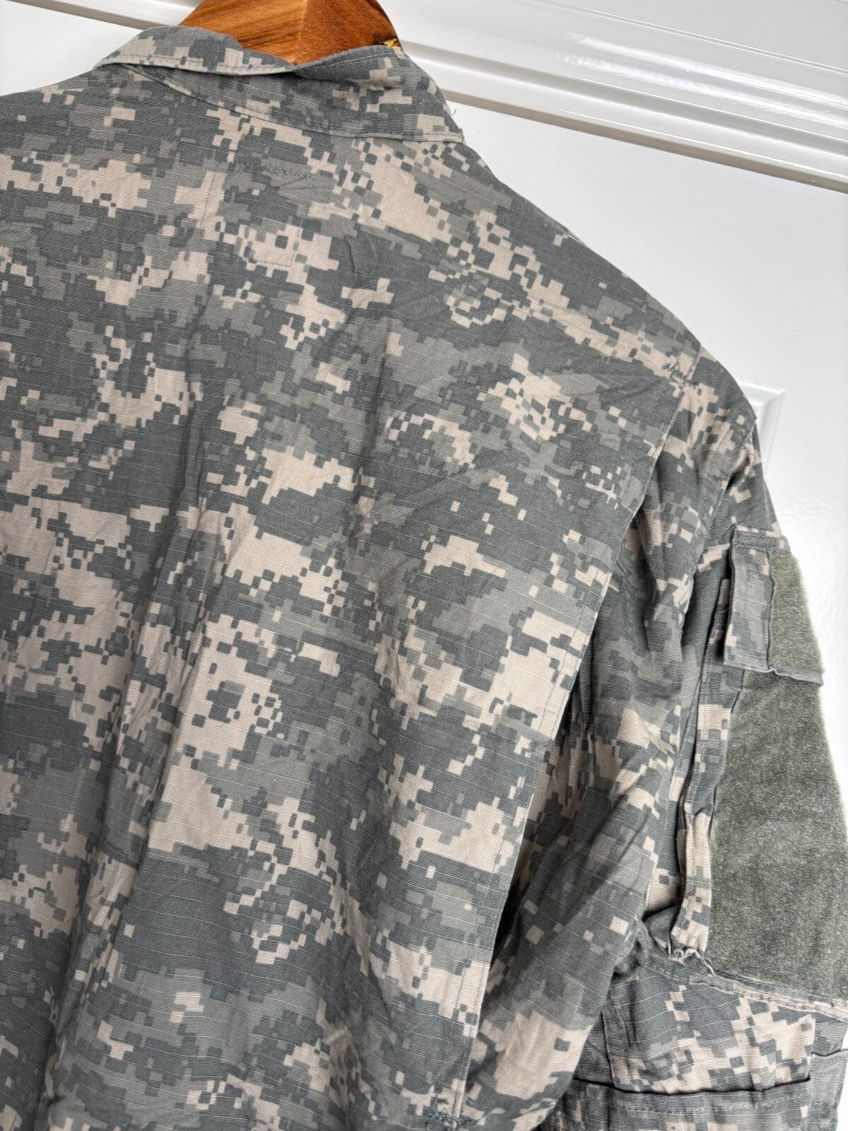 Surplus US Army ACU Combat Uniform Jacket-Small Long - The Militaria Shop