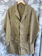 Charger l&#39;image dans la galerie, Original British Army Man&#39;s Khaki Overall Working Coat - WW2 Style - 180/100
