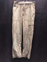 Charger l&#39;image dans la galerie, Genuine British Army OD Green Lightweight Combat Trousers - Size 80/84/100 - The Militaria Shop
