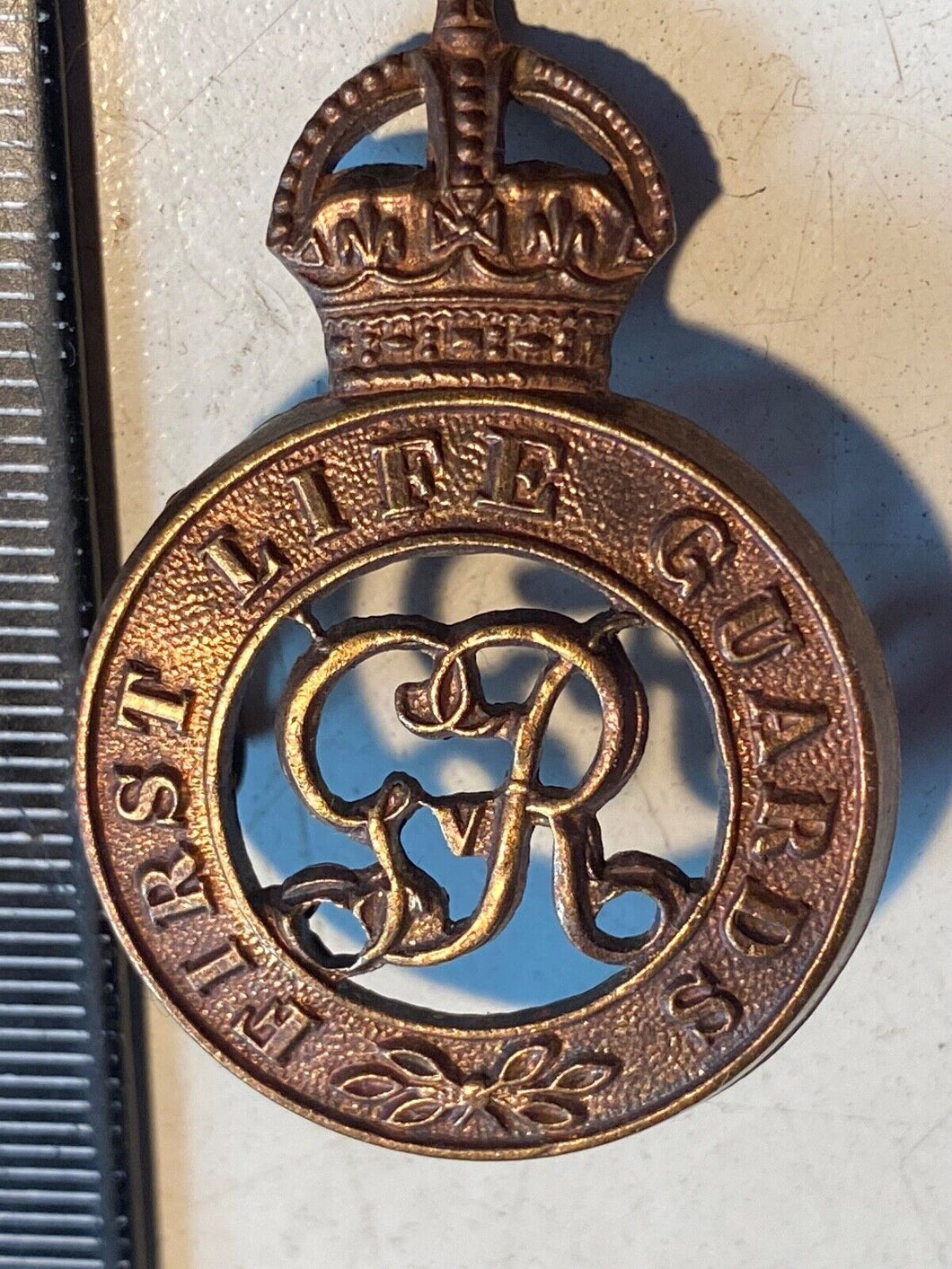 Original British Army WW1 First Life Guards GV Cap Badge