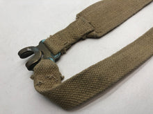 Lade das Bild in den Galerie-Viewer, Original British Army 37 Pattern Single L Strap - WW2 Indian Made 1941
