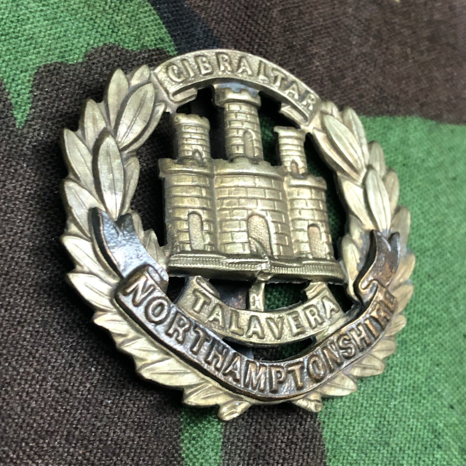 Original WW2 British Army Northamptonshire Regiment Cap Badge - The Militaria Shop