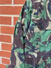 Load image into Gallery viewer, Genuine British Army DPM Camouflaged Combat Smock Jacket - Size 160/88
