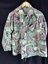 Load image into Gallery viewer, Original British Army 1968 68 Pattern DPM Combat Jacket Smock - 40&quot; Chest
