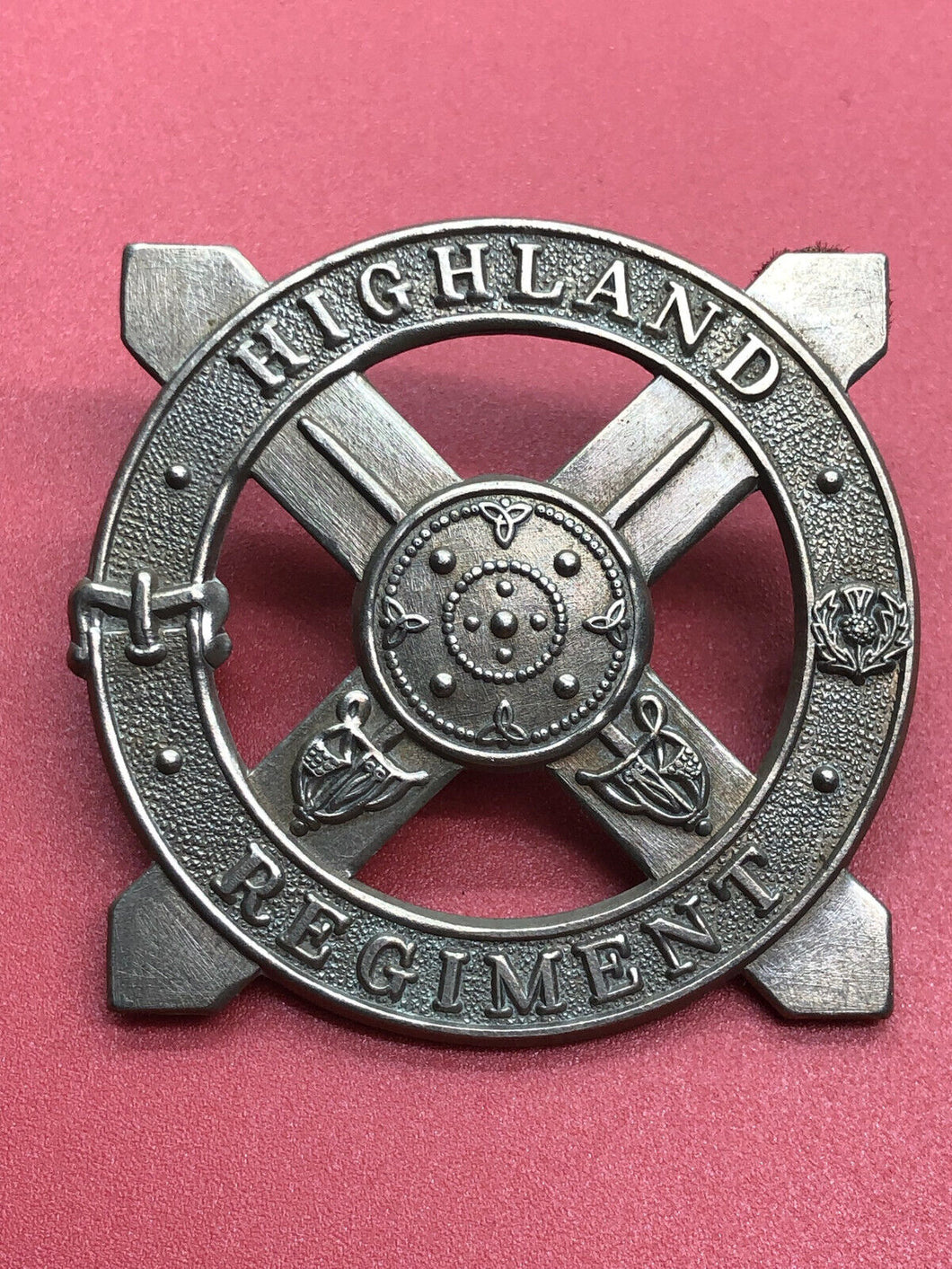 Originales Mützenabzeichen des Highland Regiments der britischen Armee aus dem 1. Weltkrieg 