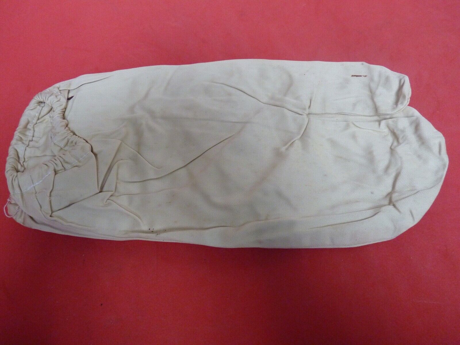 Original WW2 British Army Gunners Winter White Gloves - 1942 - The Militaria Shop