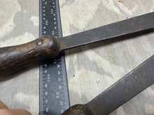 Load image into Gallery viewer, Original WW1 British Army Barbed Wire Cutters - Good Condition
