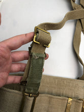 Charger l&#39;image dans la galerie, Original British Army WW2 37 Pattern Belt &amp; Shoulder Straps Set - 42&quot; Waist
