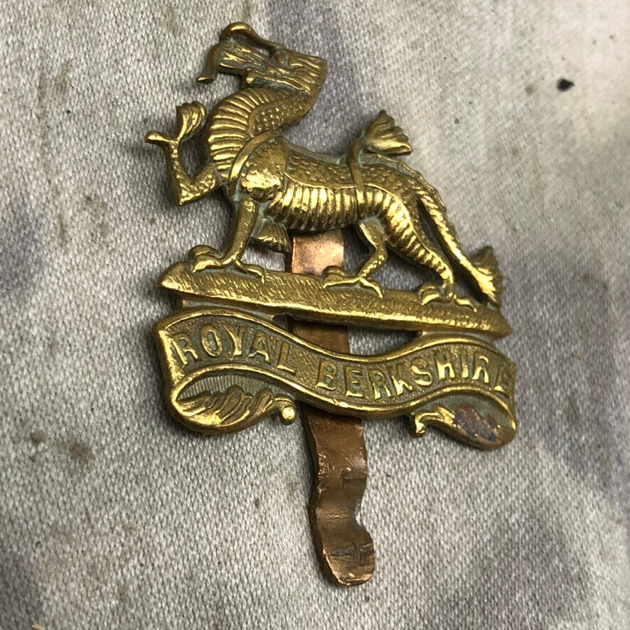 Original British Army Royal Berkshire Cap Badge - The Militaria Shop