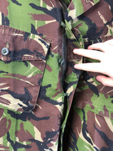 Charger l&#39;image dans la galerie, Genuine British Army DPM Lightweight Combat Jacket - Size 160/96
