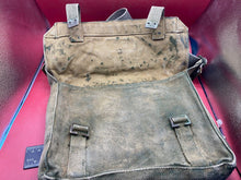 Load image into Gallery viewer, Original WW1 British Army 1908 Pattern Side Bag &amp; Shoulder Strap
