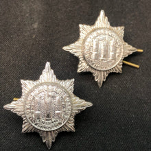 Lade das Bild in den Galerie-Viewer, Original British Collar Badge Pair - Royal Dragoon Guards - The Militaria Shop
