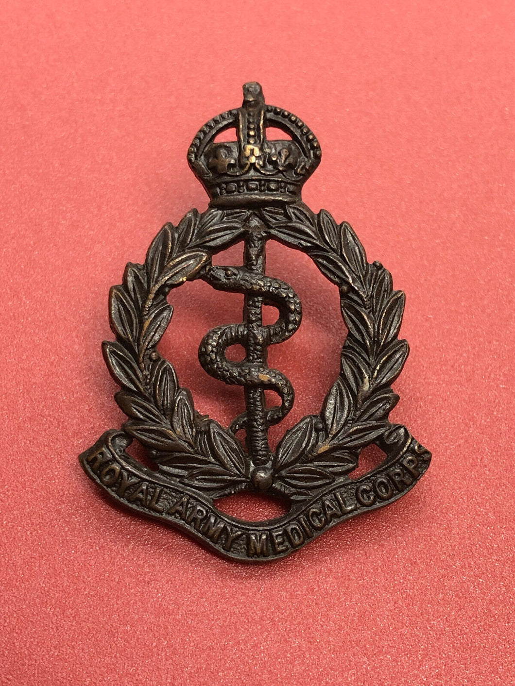 Original WW2 British Army Royal Army Medical Corps RAMC Bronze Cap Badge