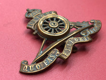 Load image into Gallery viewer, Original WW1/WW2 British Army Royal Artillery Cap Badge
