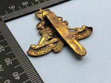 Load image into Gallery viewer, Genuine British Army Royal Artillery Cap Badge - Queen&#39;s Crown
