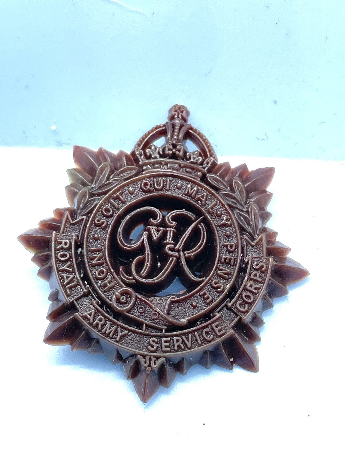 Original WW2 British Army GVI Royal Army Service Corps Plastic Economy Cap Badge - The Militaria Shop