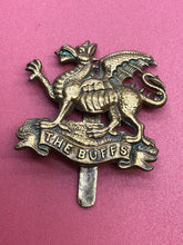 Lade das Bild in den Galerie-Viewer, Original WW2 British Army Buffs (Royal East Kent Regiment) Cap Badge
