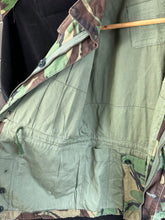 Load image into Gallery viewer, Original British Army 1968 68 Pattern DPM Combat Jacket Smock - 40&quot; Chest
