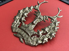 Lade das Bild in den Galerie-Viewer, Original WW1/WW2 Gordon Highlanders Cap Badge
