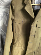 Load image into Gallery viewer, Genuine British Army No2 FAD Dress Uniform Jacket - Size 188/104/88
