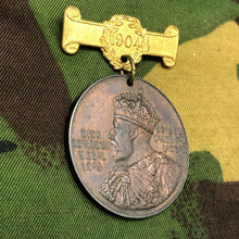 Load image into Gallery viewer, London County Council School Attendance Edward VII Medal 1904 - The Militaria Shop
