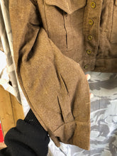 Charger l&#39;image dans la galerie, Original British Army Battledress Jacket - RASC Insignia - 41&quot; Chest
