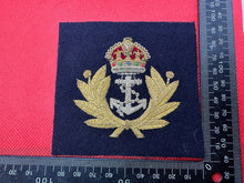 Lade das Bild in den Galerie-Viewer, British Royal Navy Bullion Embroidered Blazer Badge -  Kings Crown
