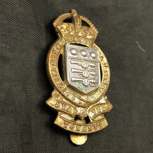 Charger l&#39;image dans la galerie, Original British Army Cap/Beret Badge - Royal Army Ordnance Corps RAOC - The Militaria Shop
