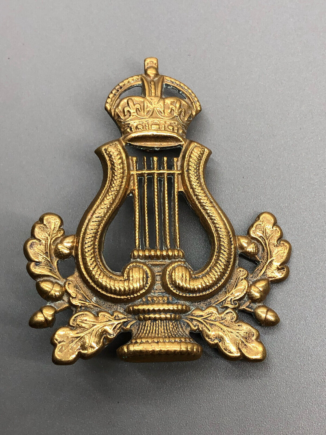 Original British Army WW2 Musicians Cap Badge