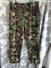Load image into Gallery viewer, Size 75/84/100 - Vintage British Army DPM Lightweight Combat Trousers
