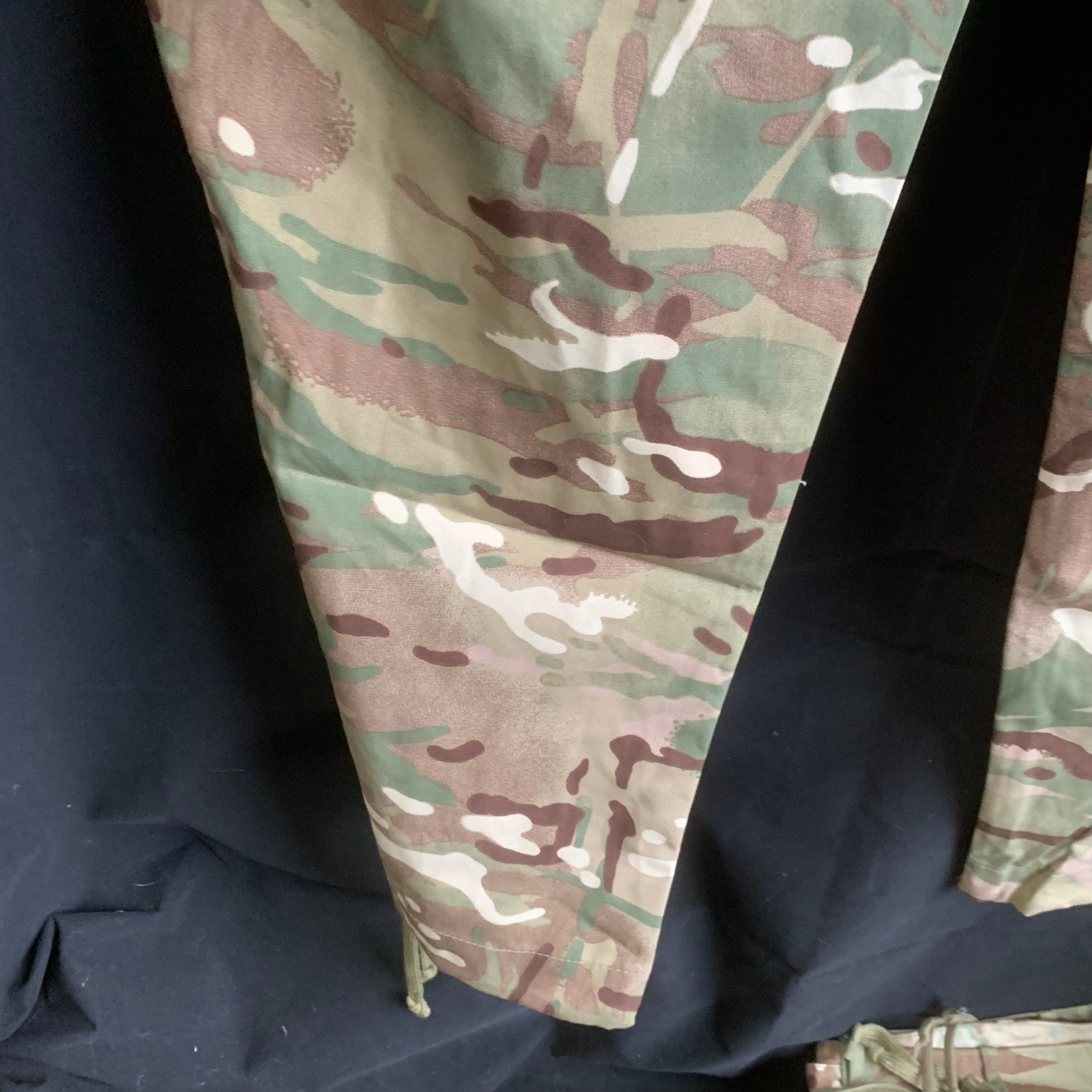 Genuine British Army MTP Windproof Combat Trousers Super Grade - Size 82/80/96 - The Militaria Shop