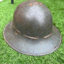 Lade das Bild in den Galerie-Viewer, Original WW2 British Home Front Civillian Zuckerman Helmet &amp; Liner - 1941 Dated
