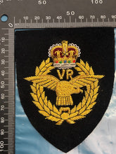 Charger l&#39;image dans la galerie, British RAF Bullion Embroidered Blazer Badge - Royal Air Force Volunteer Reserve
