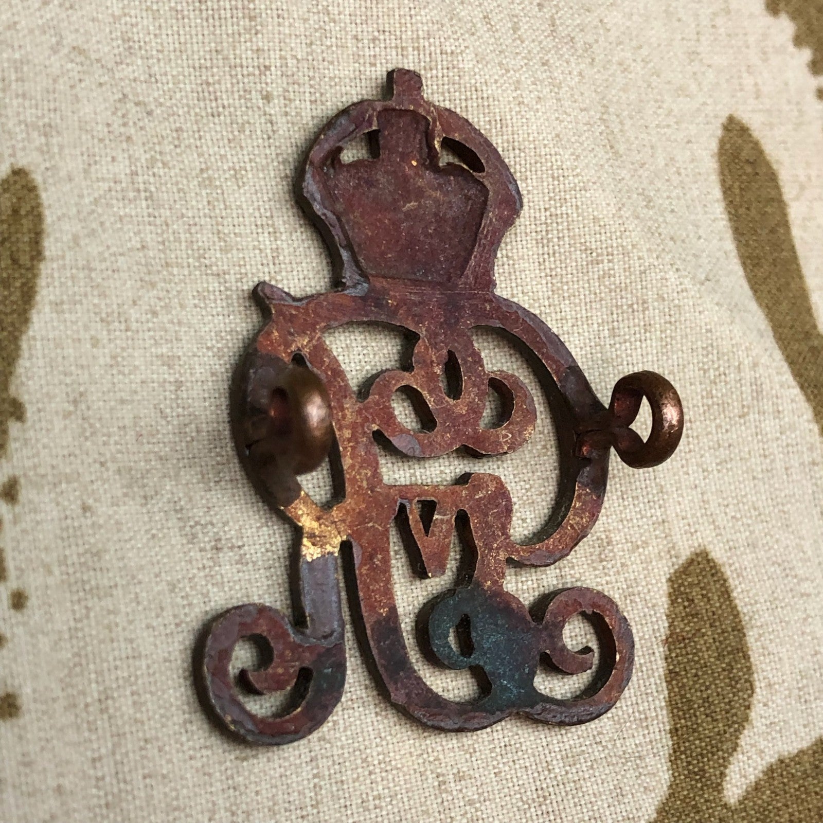 Original WW1 British Army Officers Bronze Norfolk Yeomanry Cap Badge - The Militaria Shop