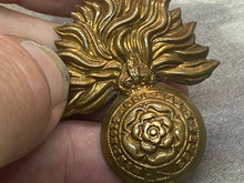 Load image into Gallery viewer, Original WW1 / WW2 British Army Royal London Fusiliers Cap Badge
