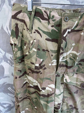 Lade das Bild in den Galerie-Viewer, Genuine British Army MTP Camouflaged Windproof Combat Trousers - 82/88/104
