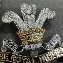 Lade das Bild in den Galerie-Viewer, The Royal Hussars - British Army Cap Badge
