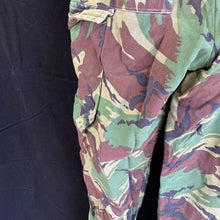 Charger l&#39;image dans la galerie, Genuine British Army DPM Combat Trousers - Size 76/80/96 - Approx 30&quot; Waist
