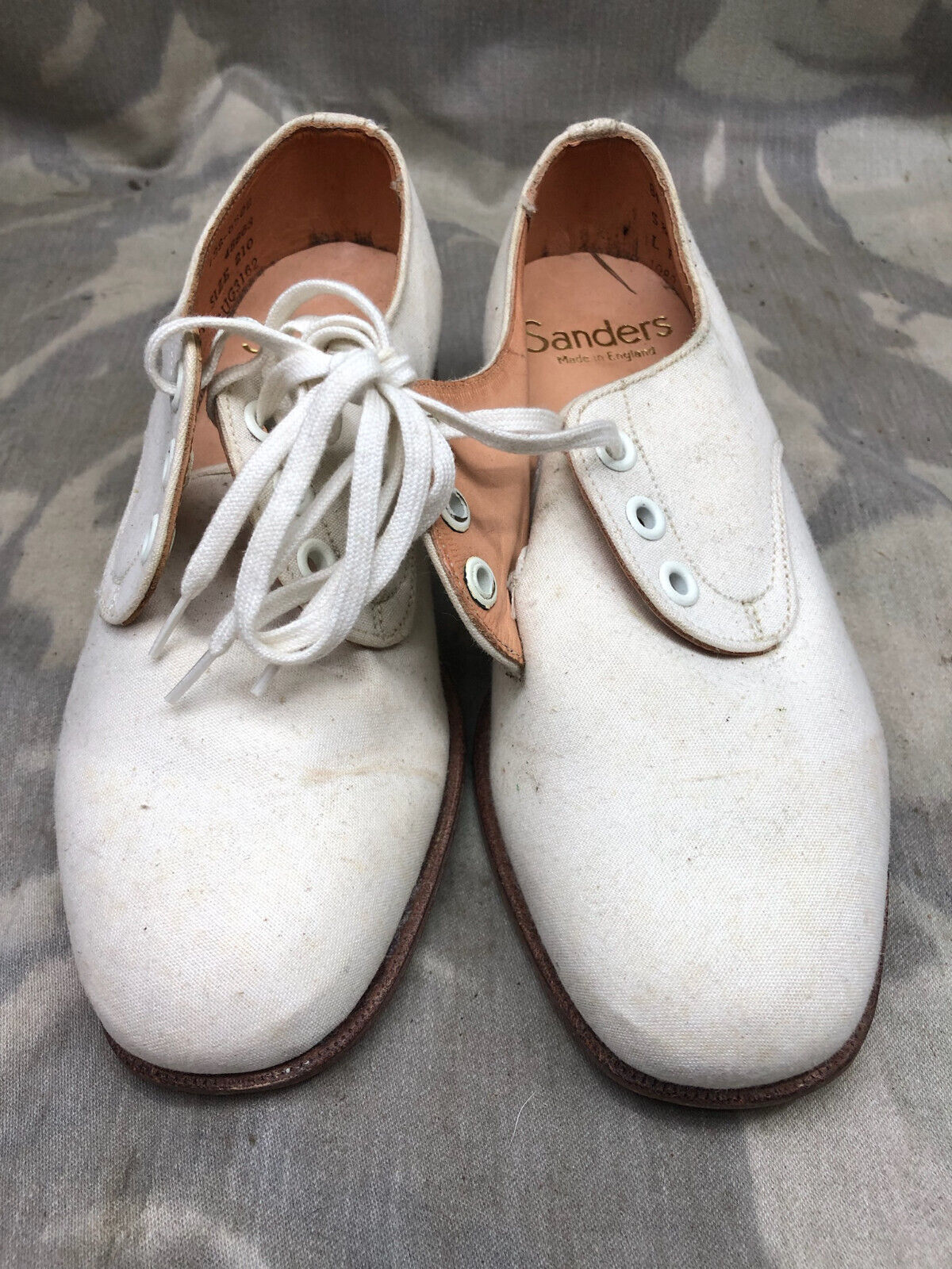 Genuine British Army Women's White Summer Shoes - WW2 Pattern - Size UK 2 L - The Militaria Shop