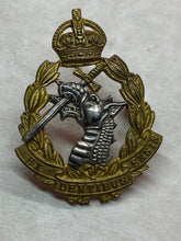 Load image into Gallery viewer, Original WW1 / WW2 British Army Dental Corps Regiment Officer&#39;s Cap Badge
