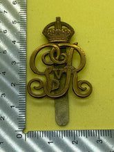 Charger l&#39;image dans la galerie, Original Norfolk Yeomanry GV Norfolk Yeomanry (Kings Own Royal Regt) Cap Badge
