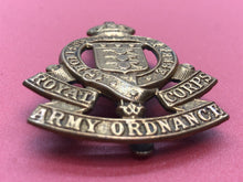 Lade das Bild in den Galerie-Viewer, Original WW2 British Army Kings Crown Cap Badge  RAOC Royal Army Ordinance Corps
