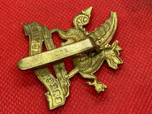 Load image into Gallery viewer, Original WW1 / WW2 British Army Brenockshire Regiment Cap Badge
