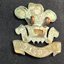 Load image into Gallery viewer, Original WW2 British Army Cap Badge - The Welch - The Militaria Shop
