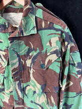 Lade das Bild in den Galerie-Viewer, Original British Army DPM Combat Jacket Smock - Size 170/96
