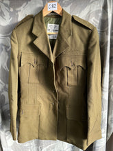 Load image into Gallery viewer, Genuine British Army No2 FAD Dress Uniform Jacket 1980 Pattern - Size 176/100/84
