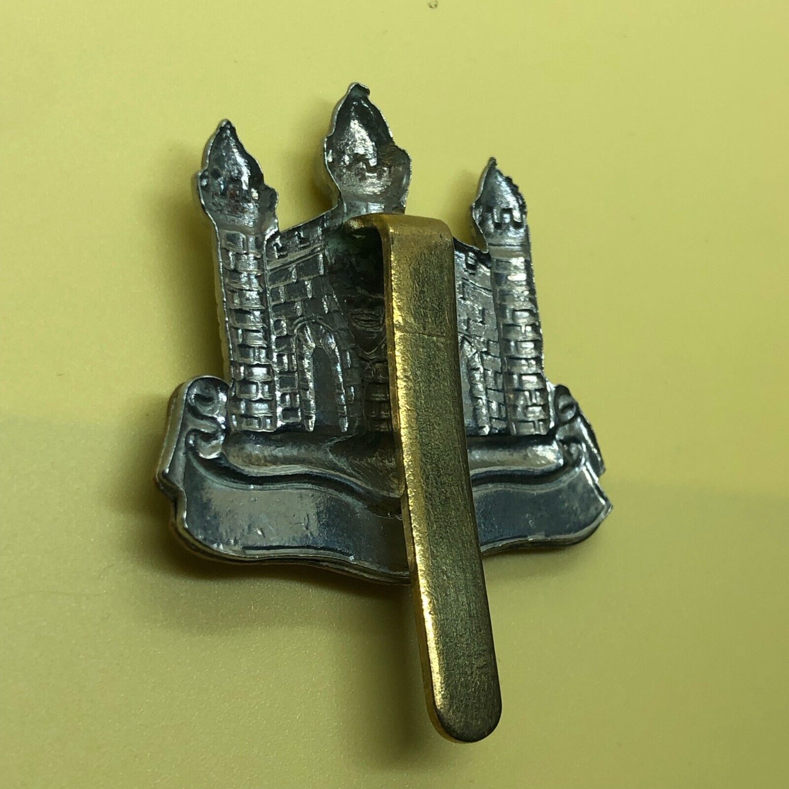 Original British Army Cap Badge - The Cambridgeshire Regiment - The Militaria Shop