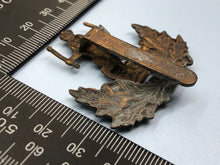 Charger l&#39;image dans la galerie, Original British Army Queens Own Royal Glasgow Yeomanry Regiment Cap Badge
