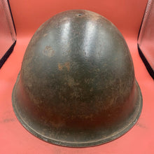 Lade das Bild in den Galerie-Viewer, Original British / Canadian Army WW2 Soldiers Military Combat Mk3 Turtle Helmet
